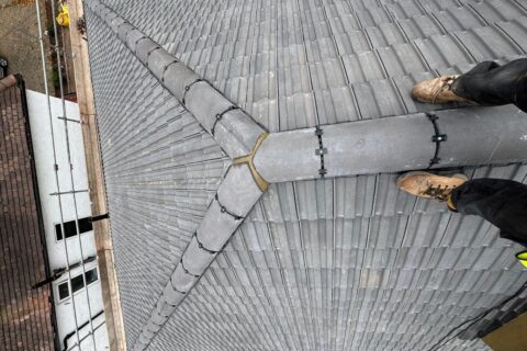 Dry Ridge Roofing in St. Albans